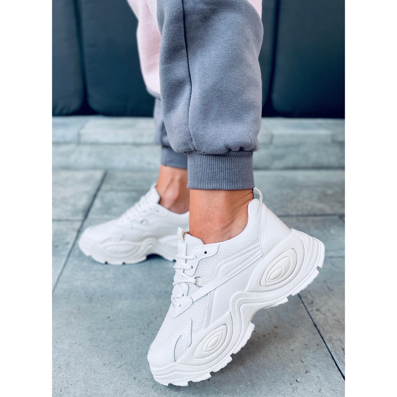 Beigefarbene Damen-Sportschuhe mit hoher Sohle 4