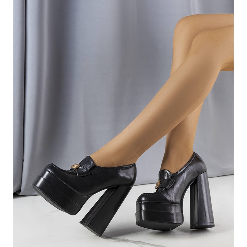 BM Schwarze Pumps auf dickem Block von Janie 2