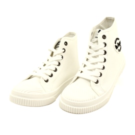 Frauen mit hohen weißen Straßenbahnen Lee Cooper LCW-23-44-1607L 3