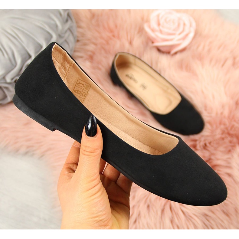Schwarze Wildleder-Ballerinas für Damen eVento 9BL02-1031 2