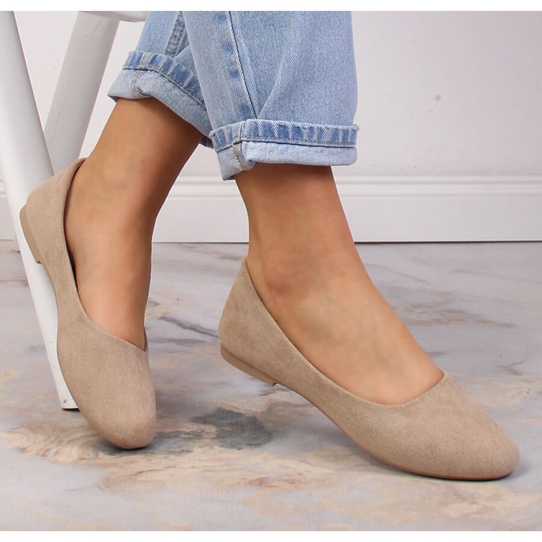 Beige Wildleder-Ballerinas für Damen eVento 9BL02-1031 2