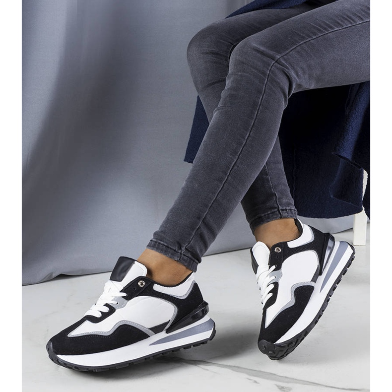 BM Genevieve schwarze Plateau-Sneakers 1