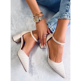 BM Rossi Beige Absatzpumps mit Gürtel 1