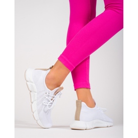 Weiße Sneaker von Shelovet mit beigem Einsatz 2