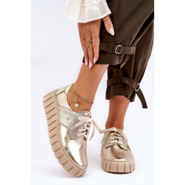 Lemar Lederschuhe auf der goldenen Hypnose-Plattform 1