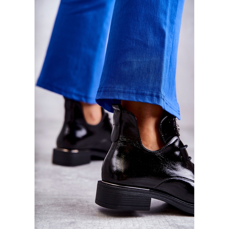 Vinceza Lackierte Schnürstiefel mit Ausschnitten Schwarz Fabiana 2