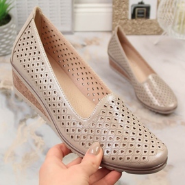 Beige schimmernde durchbrochene Keilschuhe für Damen Potocki SZ12018 2