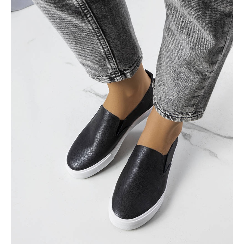 PA1 Schwarze Turnschuhe aus Öko-Leder Shelia 1