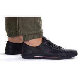 Schuhe Tommy Hilfiger Core Corporate Vulc M FM0FM04561YBS schwarz 1