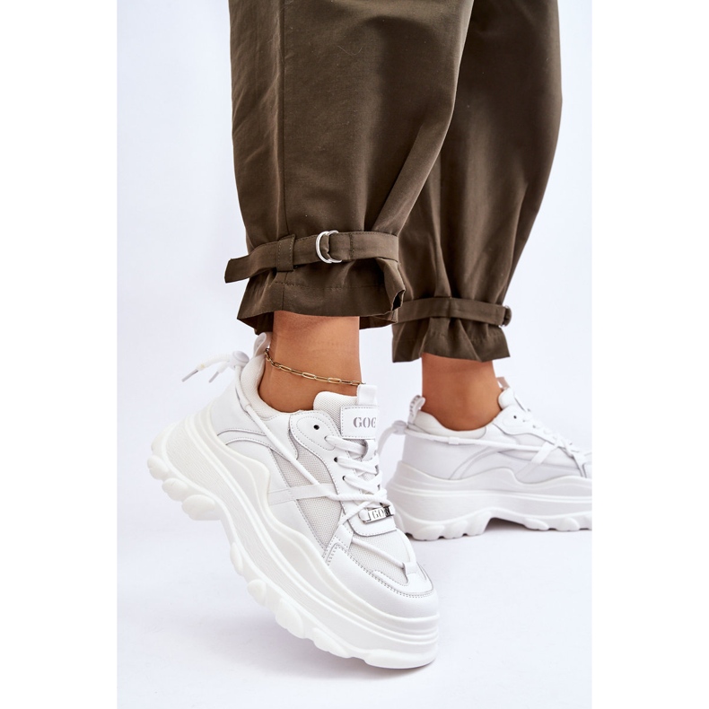 Sportschuhe auf einer massiven Plattform GOE LL2N4029 Weiß 2