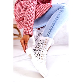 FILIPCZYK Weiße, durchbrochene Lederstiefel von Aileen 3