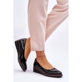 Vinceza Klassische Keilpumps aus Lackleder Schwarz Paola 2