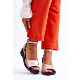 Vinceza Klassische Leder-Keilsandalen für Damen Gold Truett golden 1