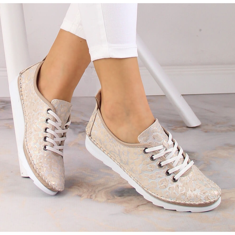 Leichter Damen-Sportschuh aus Leder beige Artiker 52C0691 1