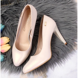 Perlbeige Pumps mit hohem Absatz von Sergio Leone 2