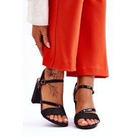 Vinceza Glänzende schwarze Alicia High Heel Sandalen 1