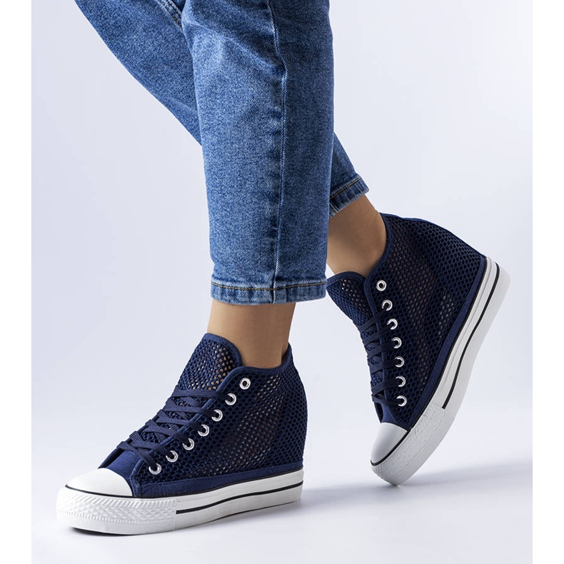 BM Marineblaue, durchbrochene Sneaker mit Keilabsatz von Coupart 1