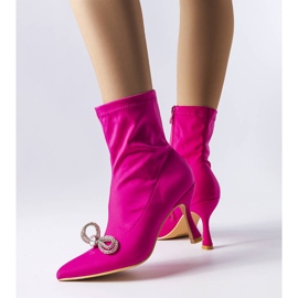 PA1 Rosafarbene Stiefel, die mit einer Mars-Schleife aus Zirkonia verziert sind 1