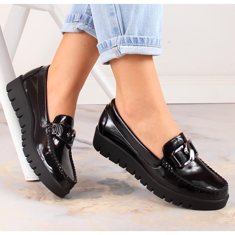 Lackierte Damenmokassins auf der schwarzen Plattform Sergio Leone MK757 1