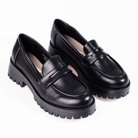 Elegante schwarze Loafer auf der Shelovet-Plattform 1