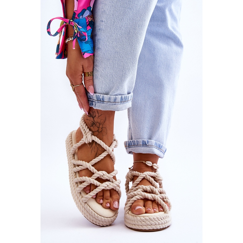 FG2 Modische geflochtene Damensandalen Hellbeige Tiffanie braun 1