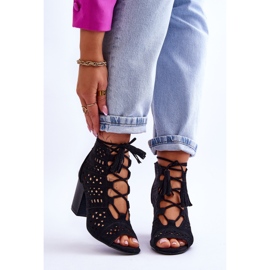 FB1 Durchbrochene schwarze High Heel Stiefel Letya 1