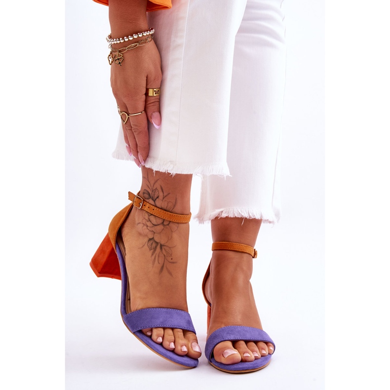 FB1 Lila und gelbe Quincy Wildleder Sandalen mit niedrigem Absatz violett 1