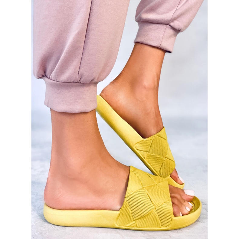 PA1 Lottner Grüne Gummirutschen gelb 2