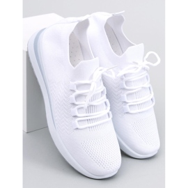 PA1 Sportschuhe mit weißen Socken von Barthel 2