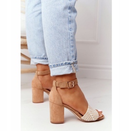 EVE Hellbraune Flitterwochen-Sandalen mit geflochtener Stange beige 2