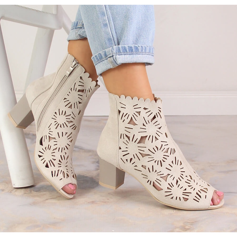 M. DASZYŃSKI Durchbrochene Peeptoe-Stiefel für Damen im Frühjahr beige M.Daszyński MR1954-10 1