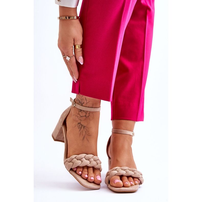 FB2 Wildleder-Sandalen mit hohen Absätzen und dekorativen Azela-Zöpfen in Beige braun 1