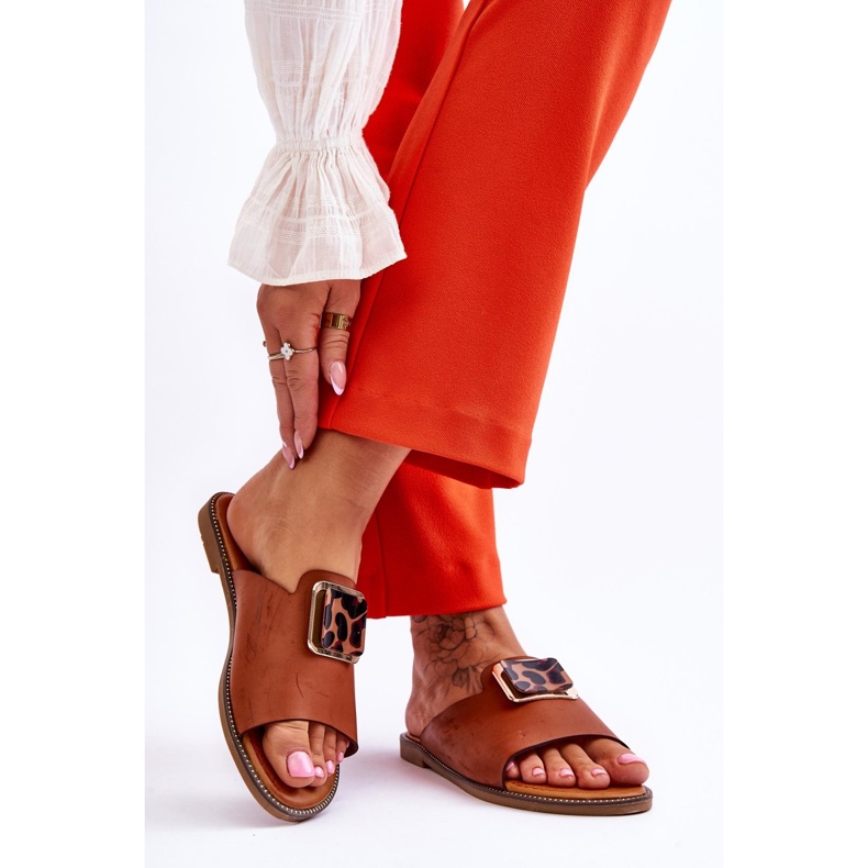 FJ1 Damenhausschuhe mit Zierelement Camel Leonia braun 2