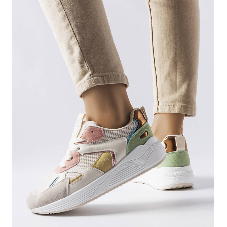 BM Beige Sneaker aus Materialmix von Riel 1