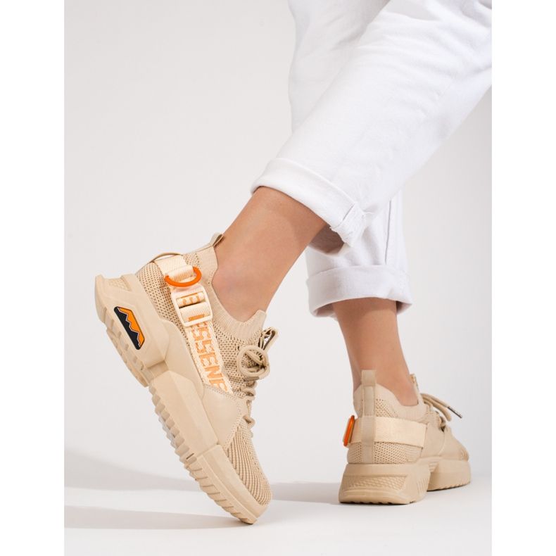 Beige durchbrochene Damensneaker von Shelovet 2