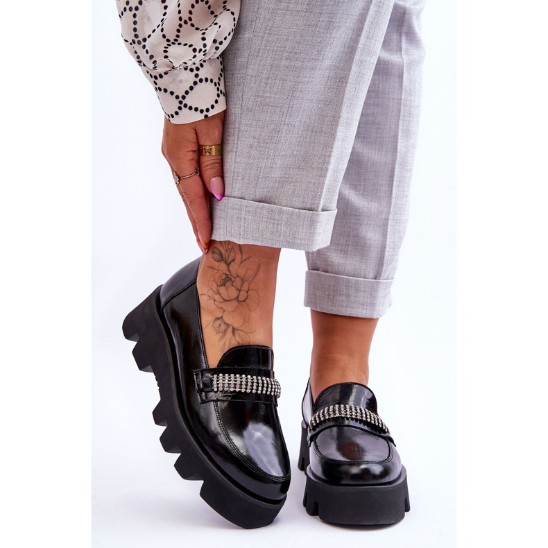 Modische Halbschuhe auf der Plattform mit Dekoration Laura Messi 2600 Schwarz 1