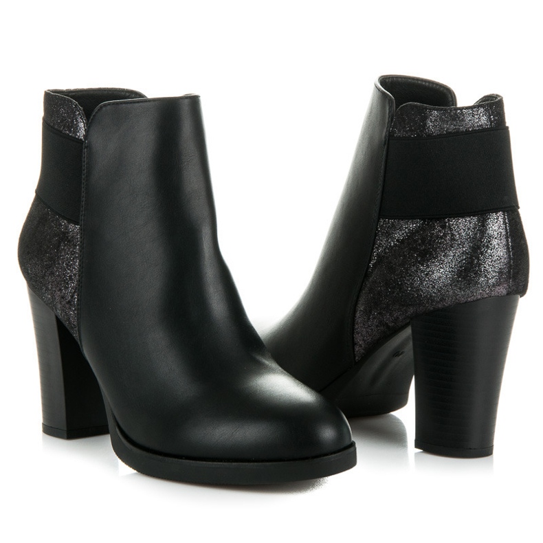 Vinceza Stiefel am Pfosten schwarz 2