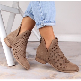 Durchbrochene beige Damenstiefel aus Wildleder Potocki SZ12107 1