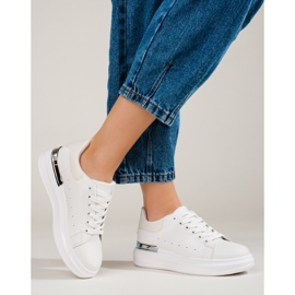 Sportschuhe für Damen auf einem weißen Shelovet mit hohem Plateau 1