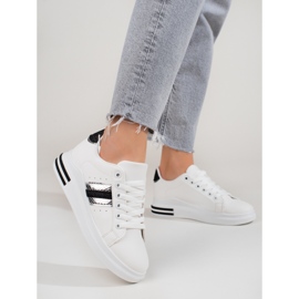 Shelovet Damen-Sneakers auf einem hohen Plateau weiß 1