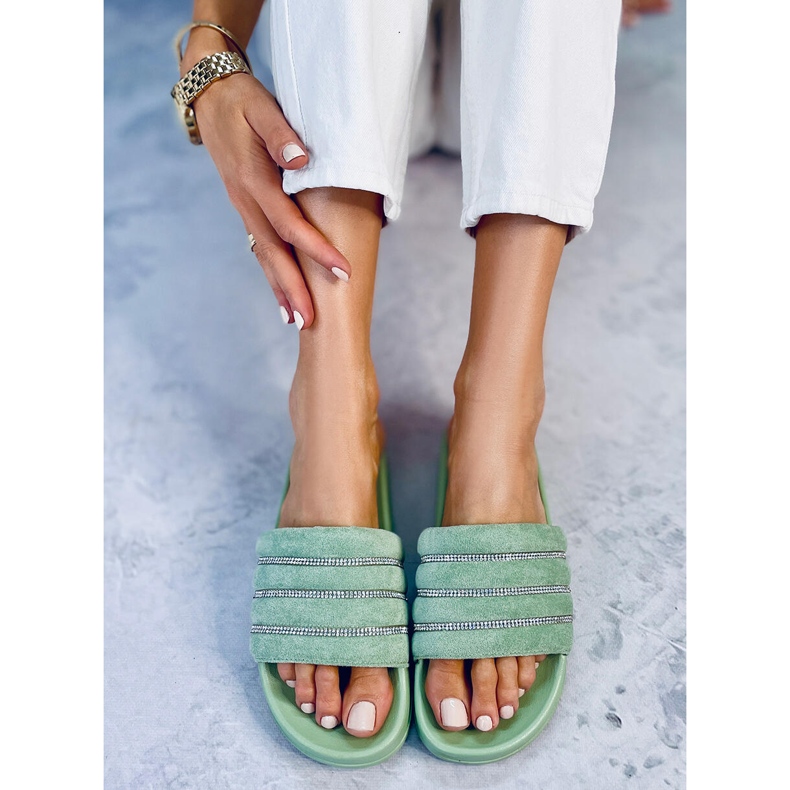 BM Lynne Green Strass-Slides grün 2