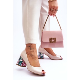 Lewski Shoes Lederpumps mit dekorativem Absatz Leski Shoes 2608/K Beige Pearl 2