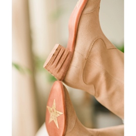 Marco Shoes Beige Stiefel aus natürlichem Wildleder 1