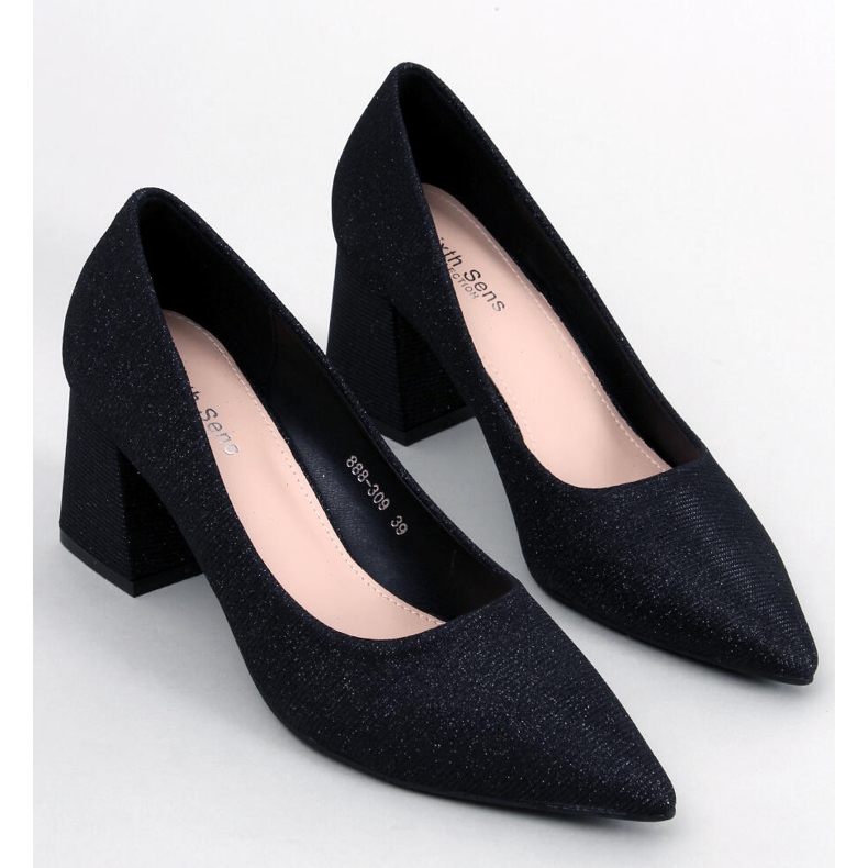 Schwarze Pumps mit Blockabsatz von Coella 1