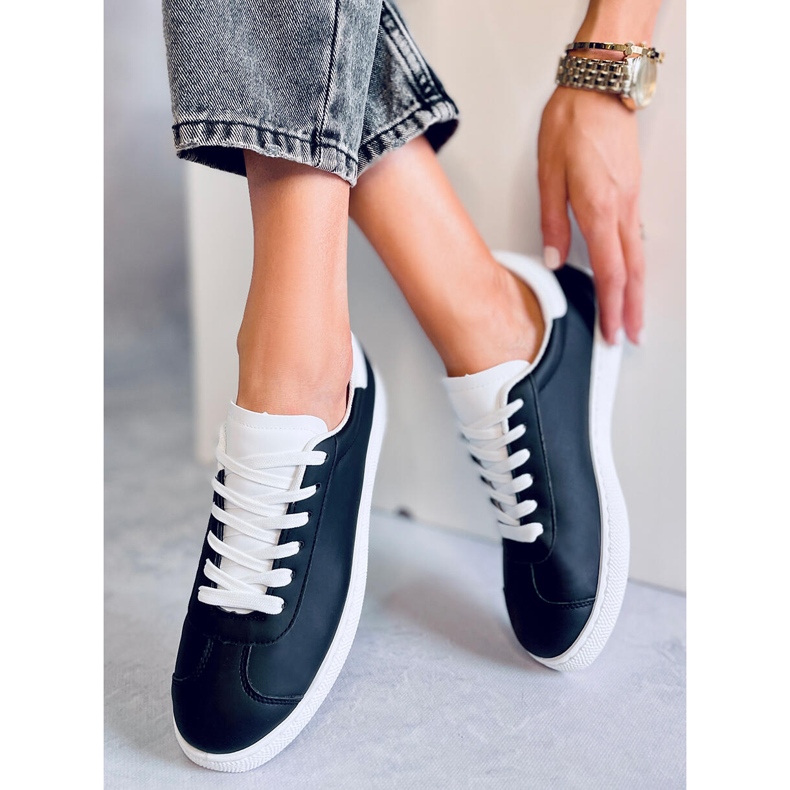 Girbo B / WEISS Damenturnschuhe schwarz 2