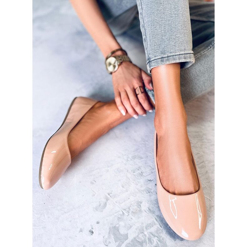 Cargil Beige lackierte Ballerinas 1