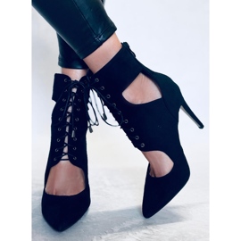 Stiefel, die auf einer Demi Nero-Nadel ausgeschnitten sind schwarz 1