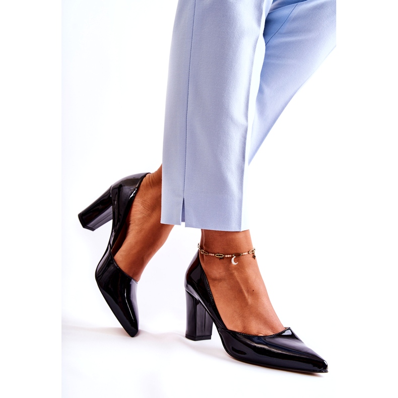 Alberto Violli Lackierte Frauenpumpen auf dem schwarzen Pfosten 2