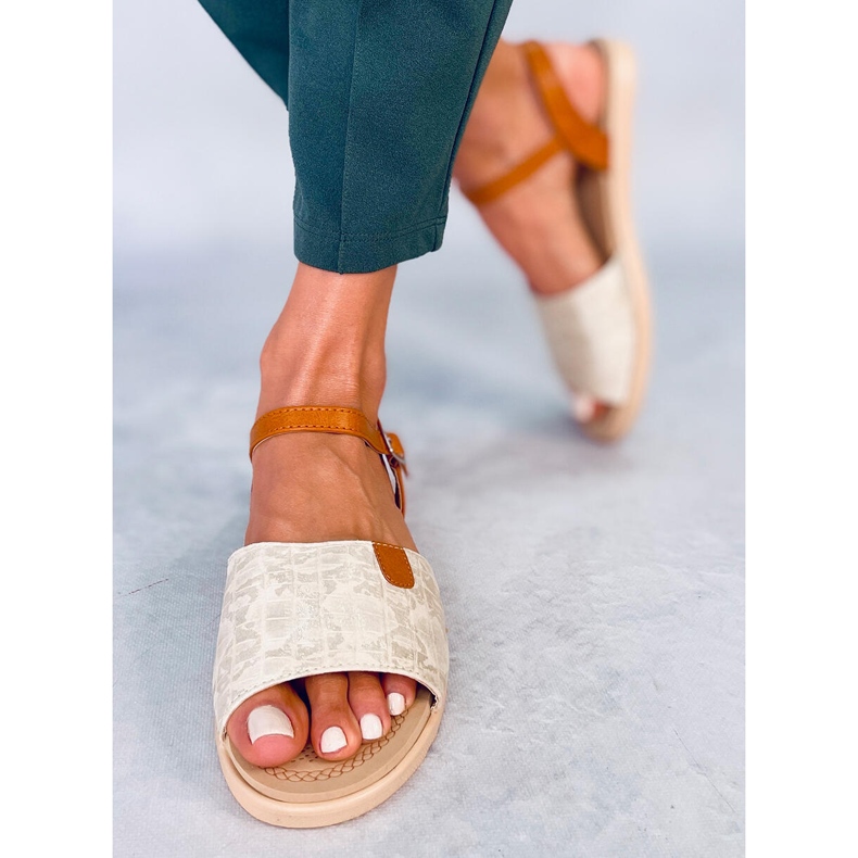 BM Barnes Gold Damen Sandalen golden 1