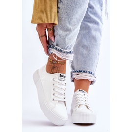 Bequeme Plateau Sneaker Lee Cooper LCW-23-31-1806L Weiß 1